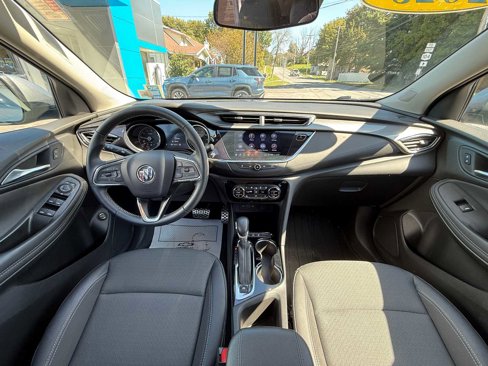 Used 2023 Buick Encore GX Select w/ Sport Touring Package image 10