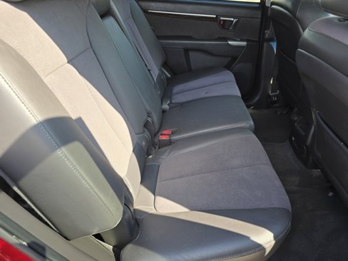 Used 2011 Hyundai Santa Fe SE image 21