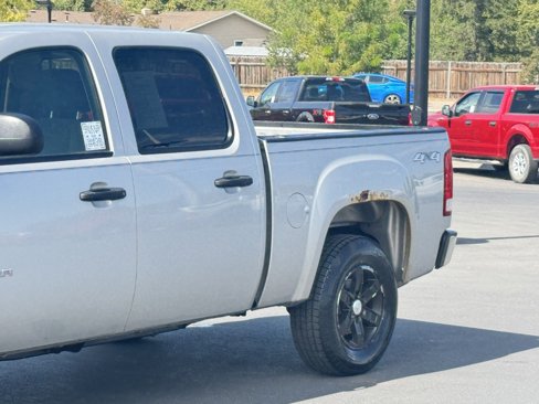 Used 2008 GMC Sierra 1500 SLE w/ Sierra NFL Edition image 10