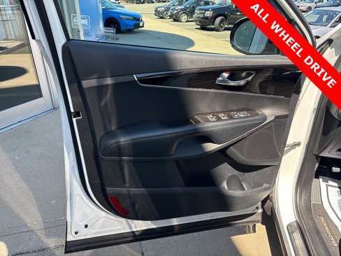 Used 2019 Kia Sorento LX w/ LX Convenience Package image 11