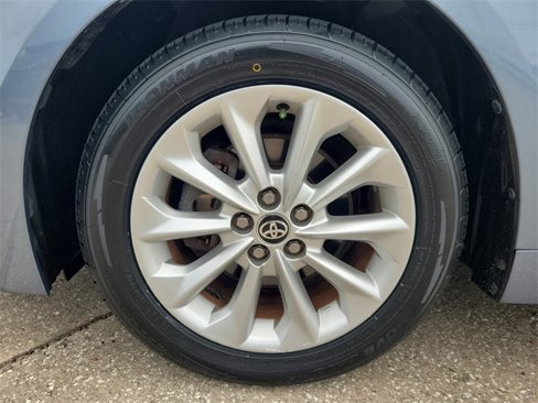 Used 2020 Toyota Corolla LE image 5