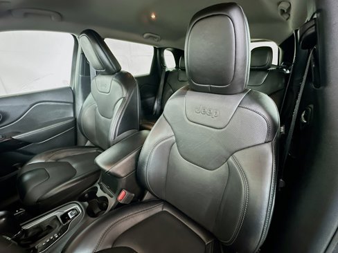 Used 2023 Jeep Cherokee Altitude Lux image 20