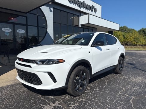 Used 2023 Dodge Hornet GT Plus w/ GT Blacktop Package image 2