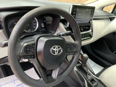Used 2020 Toyota Corolla LE image 14