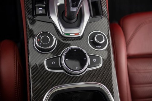 Used 2020 Alfa Romeo Stelvio Ti Sport image 33