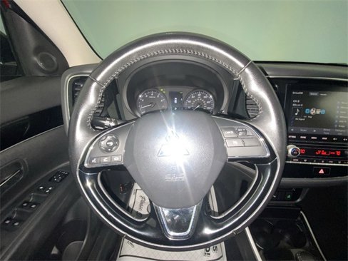 Used 2020 Mitsubishi Outlander SE image 14
