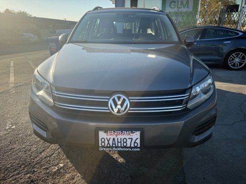 Used 2016 Volkswagen Tiguan S image 3