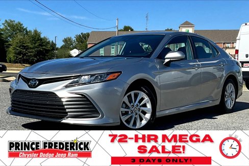 Used 2024 Toyota Camry LE image 3