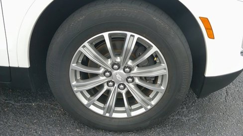 Used 2018 Cadillac XT5 Luxury w/ Driver Awareness Package image 28