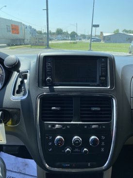 Used 2019 Dodge Grand Caravan SE image 27