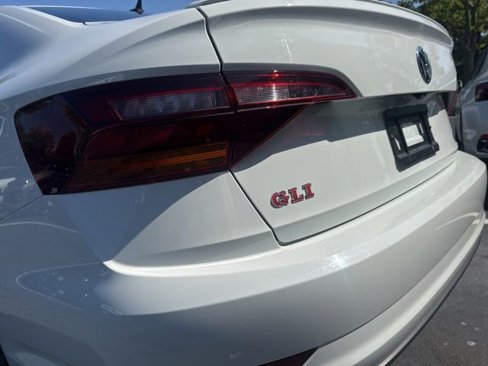 Used 2019 Volkswagen Jetta GLI Autobahn image 24