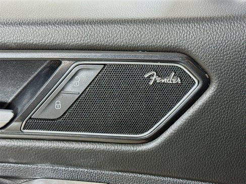 Used 2022 Volkswagen Tiguan SEL R-Line image 17