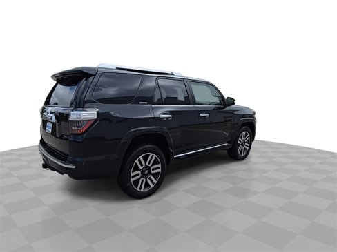 Used 2015 Toyota 4Runner Limited image 8