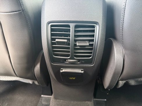Used 2017 Ford Escape Titanium image 13