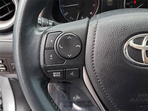 Used 2016 Toyota RAV4 Limited image 8