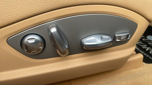 Used 2011 Porsche Panamera 4 image 51