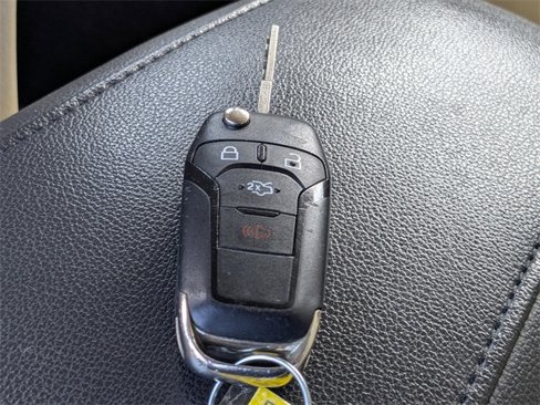 Used 2016 Ford Fusion SE image 30