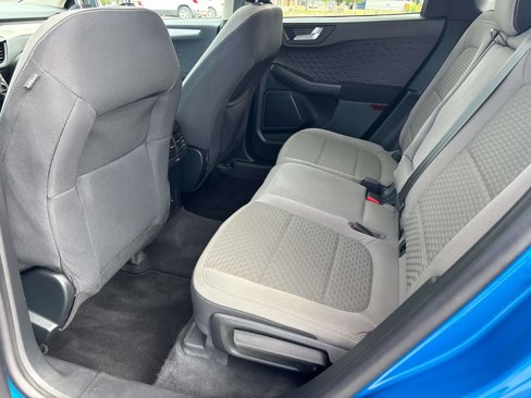Used 2020 Ford Escape SE image 11