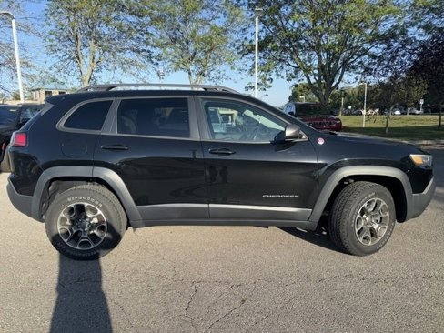 Used 2020 Jeep Cherokee Trailhawk w/ Cold Weather Group image 6
