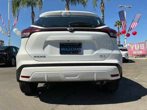 Used 2023 Nissan Kicks SV image 9