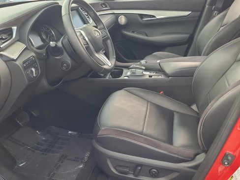 Used 2023 INFINITI QX50 Sensory image 15