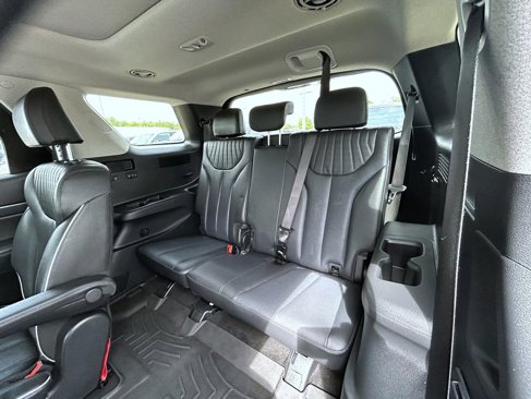 Used 2023 Hyundai Palisade Limited w/ Cargo Package image 21