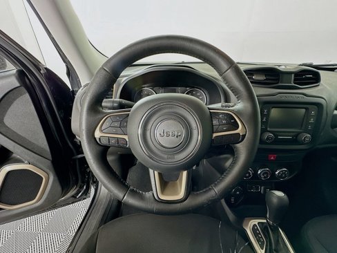 Used 2016 Jeep Renegade Latitude image 11