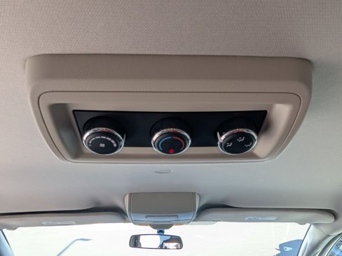 Used 2017 Dodge Grand Caravan SE image 27