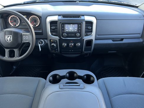 Used 2016 RAM 1500 Classic SLT image 31