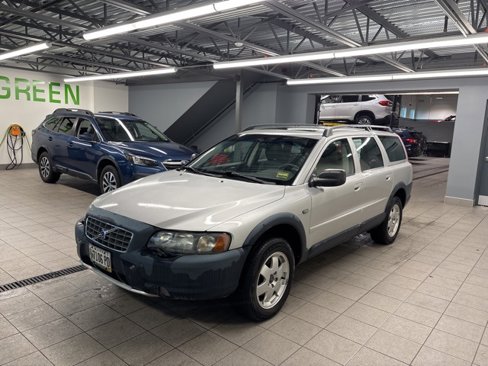 Used 2002 Volvo V70 Cross Country image 3
