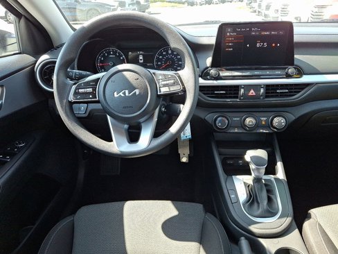 Used 2023 Kia Forte LXS image 11