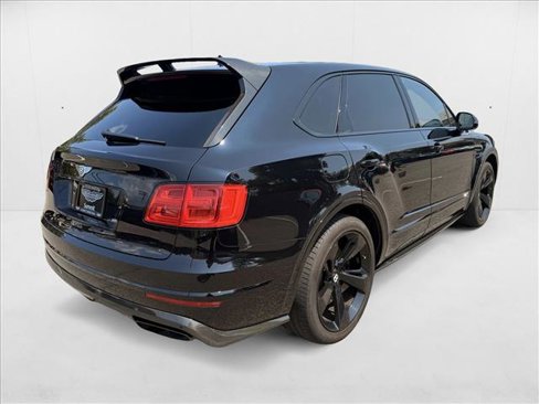 Used 2018 Bentley Bentayga image 6