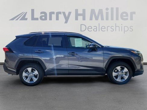 Used 2025 Toyota RAV4 XLE image 6