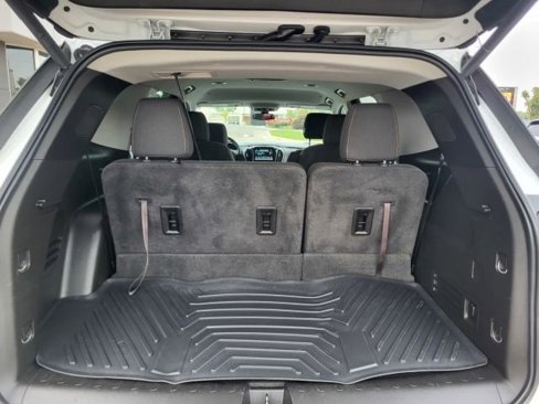 Used 2019 Chevrolet Traverse LT image 17