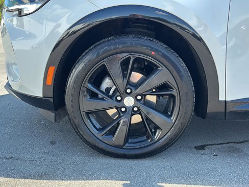Used 2021 Buick Envision Essence w/ Sport Touring Package image 9