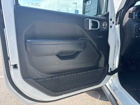 Used 2024 Jeep Wrangler Unlimited Rubicon 4xe image 10