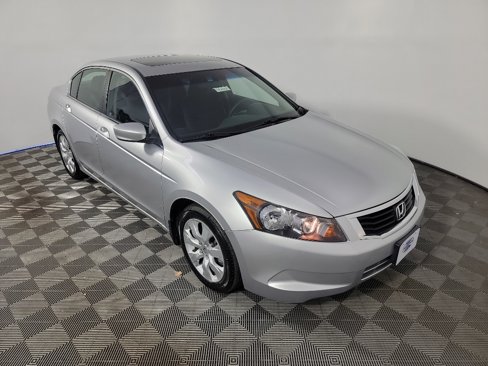 Used 2010 Honda Accord EX image 2