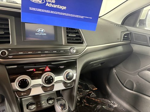 Used 2019 Hyundai Elantra SE w/ Cargo Package image 17
