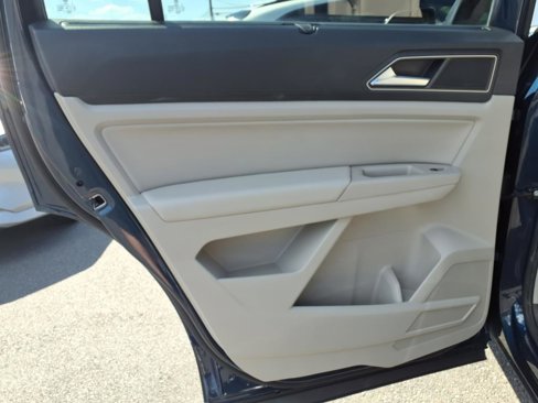 Used 2018 Volkswagen Atlas SE image 21