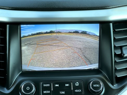 Used 2018 GMC Acadia SLT w/ LPO, Floor Liner Package image 16