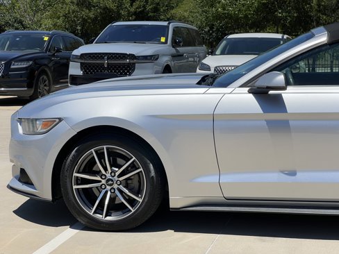 Used 2017 Ford Mustang Premium image 5