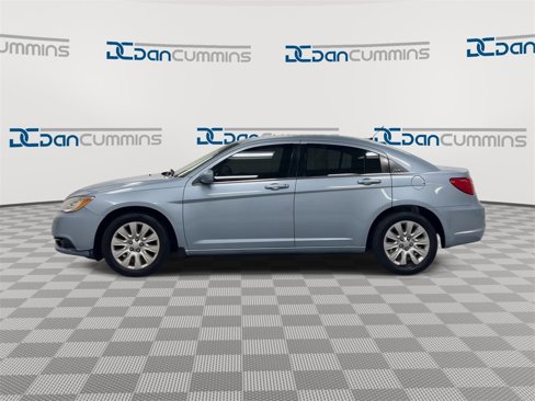 Used 2013 Chrysler 200 LX image 5