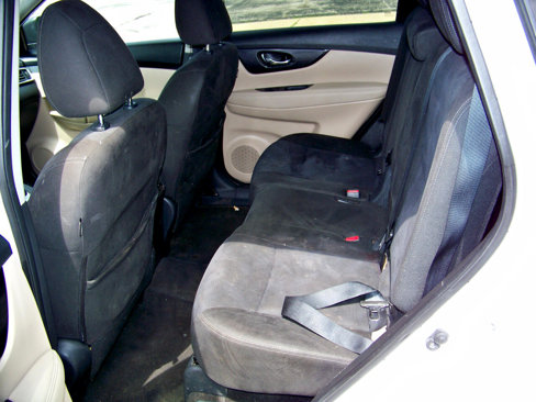 Used 2015 Nissan Rogue SV image 19
