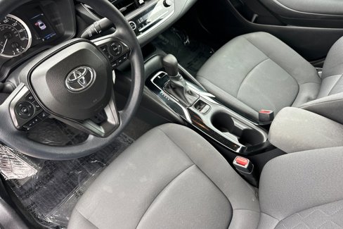 Used 2021 Toyota Corolla LE image 10