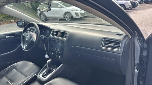 Used 2011 Volkswagen Jetta SE image 11