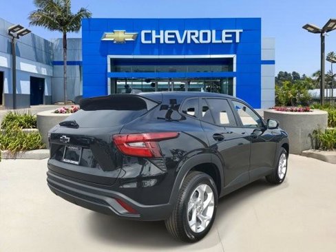 New 2026 Chevrolet Trax LS w/ LS Convenience Package image 4