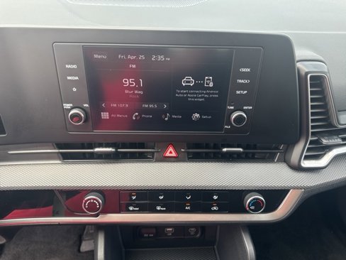 Used 2024 Kia Sportage LX image 11