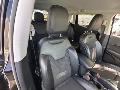 Used 2021 Jeep Compass Latitude image 20