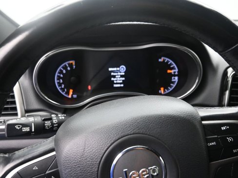 Used 2021 Jeep Grand Cherokee Laredo X image 18
