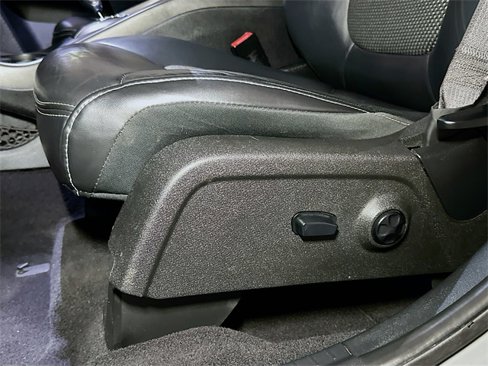 Used 2019 Dodge Journey Crossroad w/ Popular Equipment Group image 16